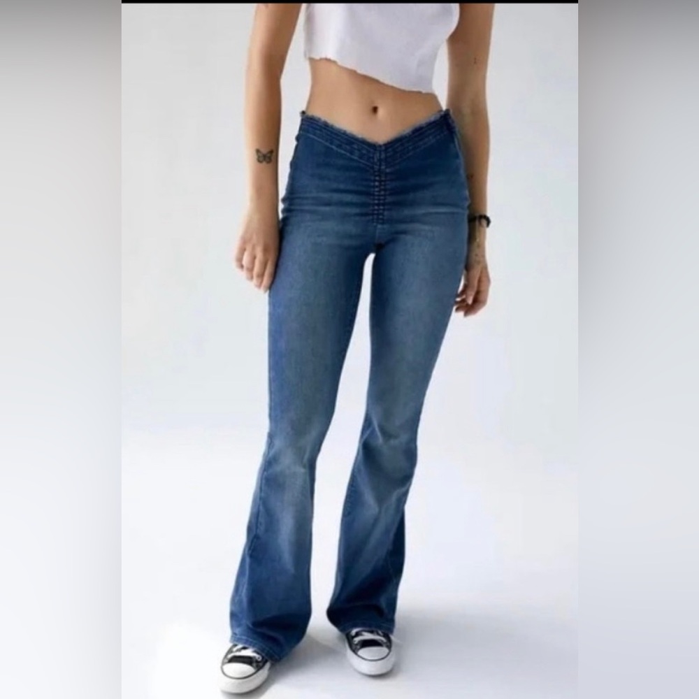BGD Ruched V Front Flare Jeans